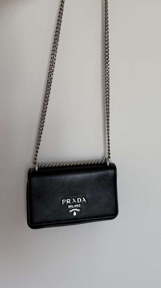 Prada kožená kabelka