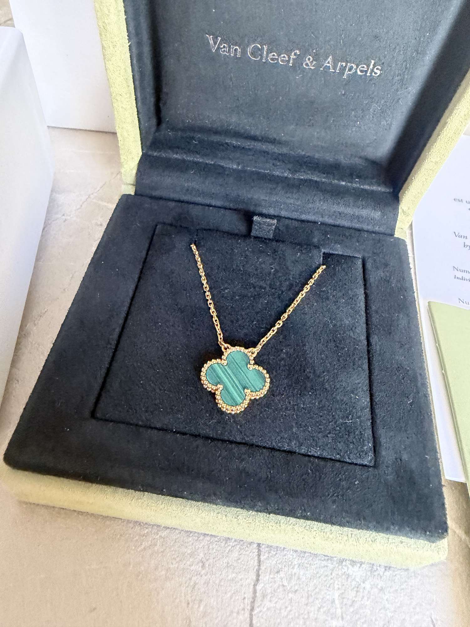 Van Cleef & Arpels nahrdelník Alhambra