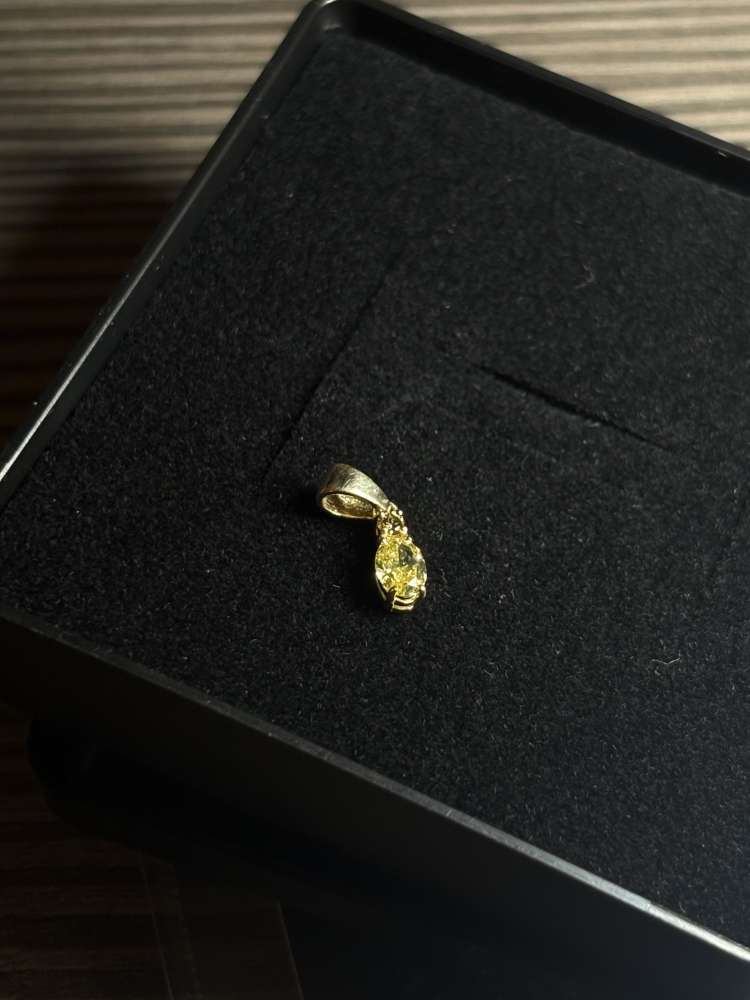 Prívesok zo 14K zlata s prírodnými diamantmi – certifikát
