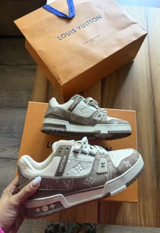 https://www.vipluxury.sk/LV trainers