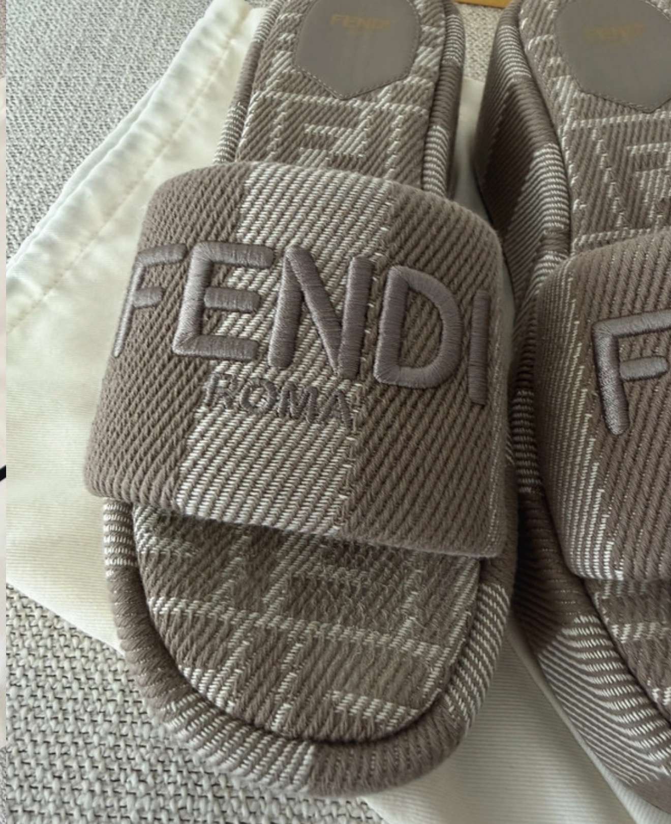 Fendi šľapky