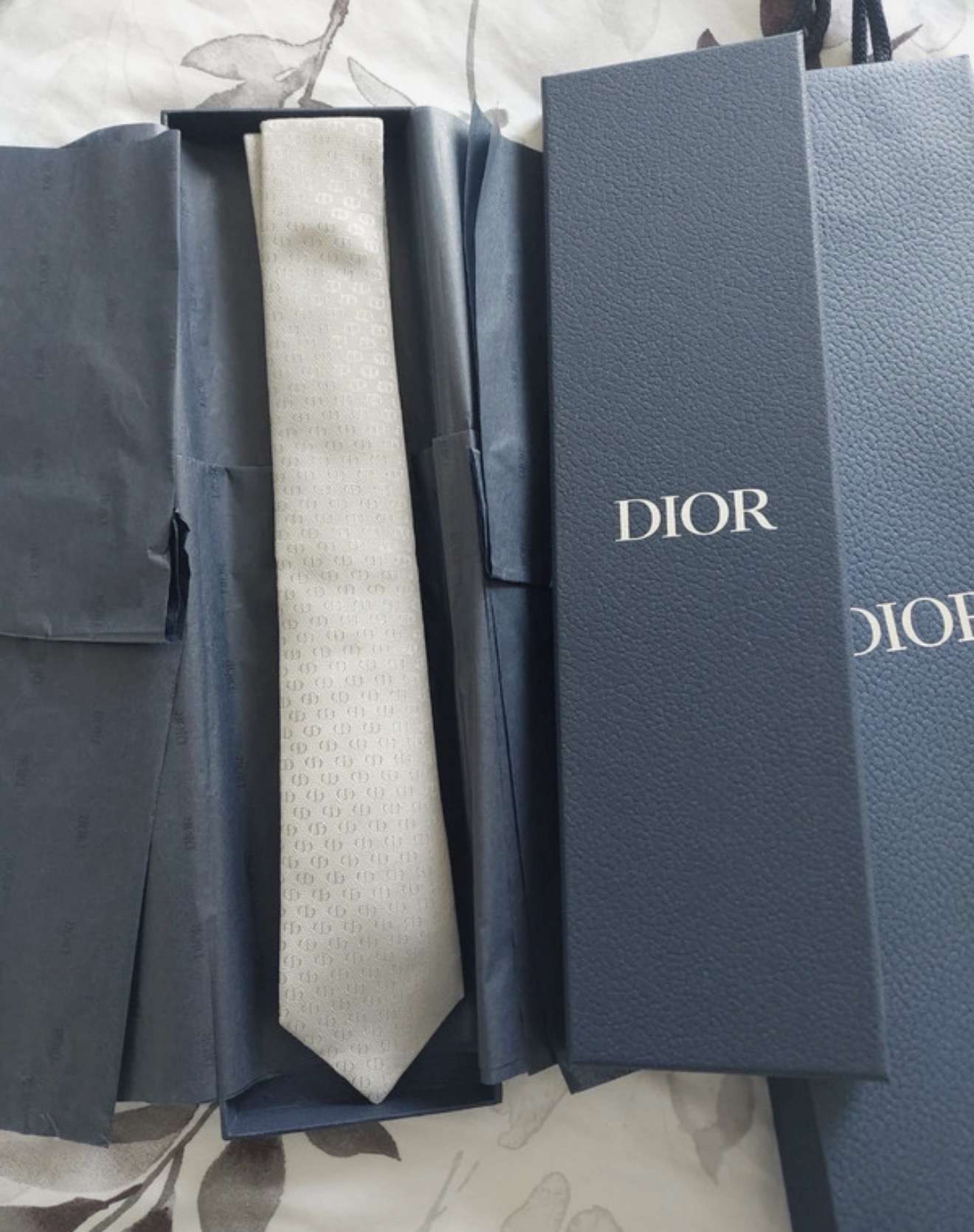 Dior kravata