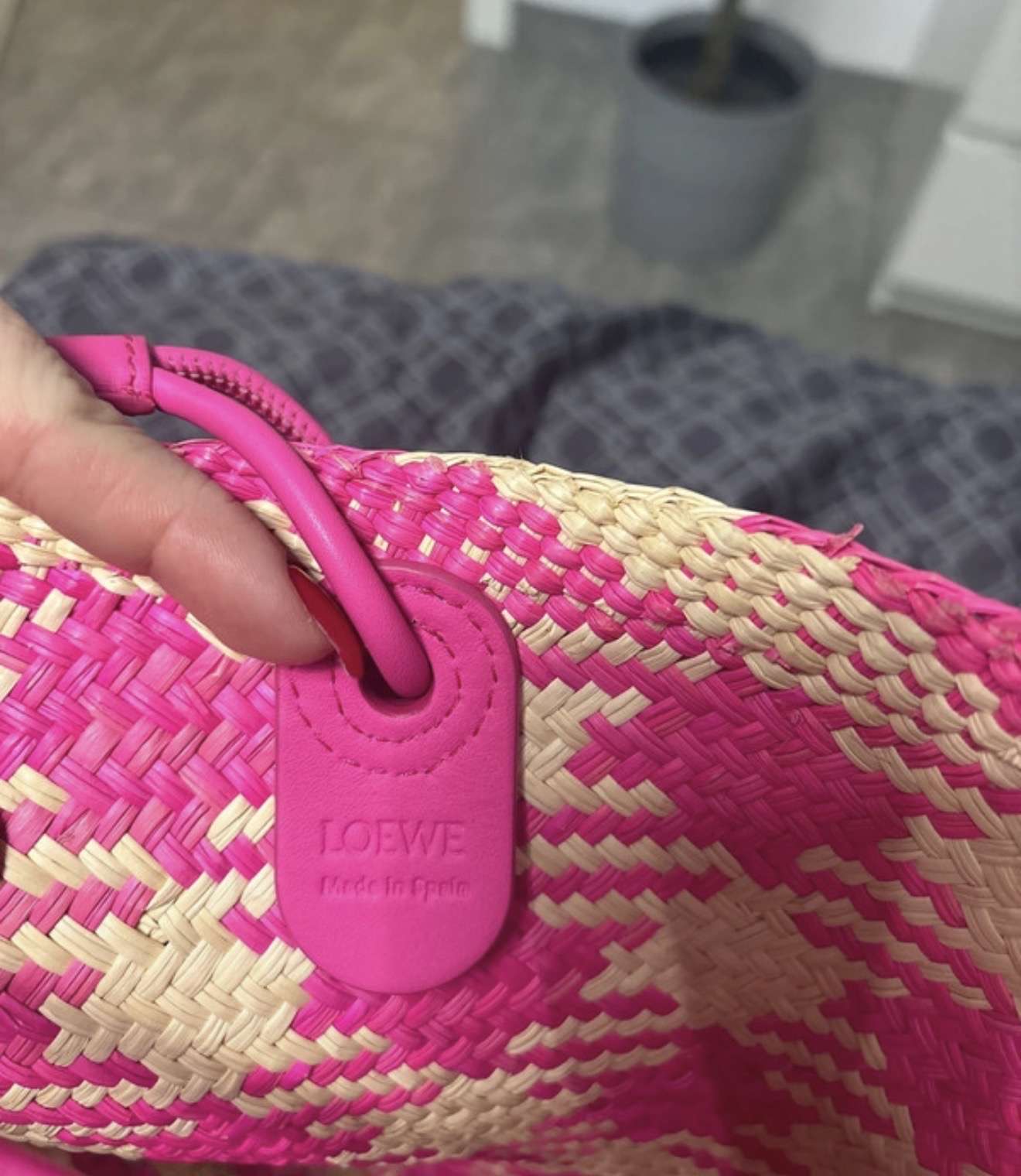 LOEWE košík