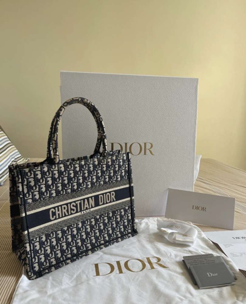 Dior médium tote bag