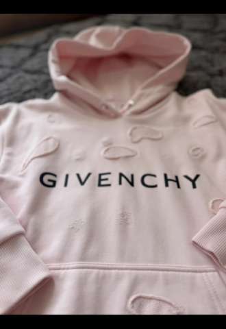 https://www.vipluxury.sk/Givenchy šaty