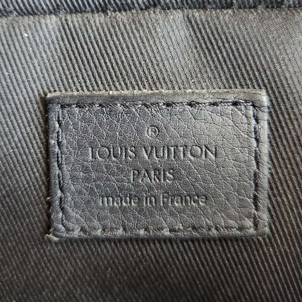 Louis Vuitton Messenger