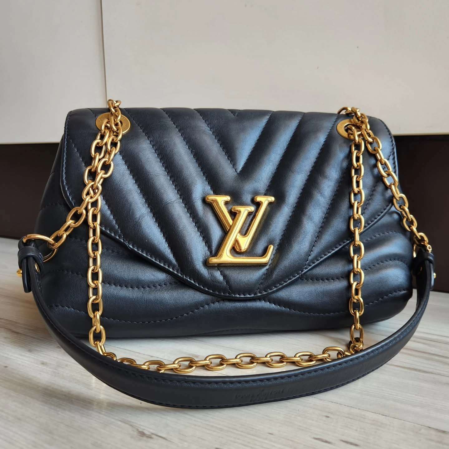 Louis Vuitton New Wave MM