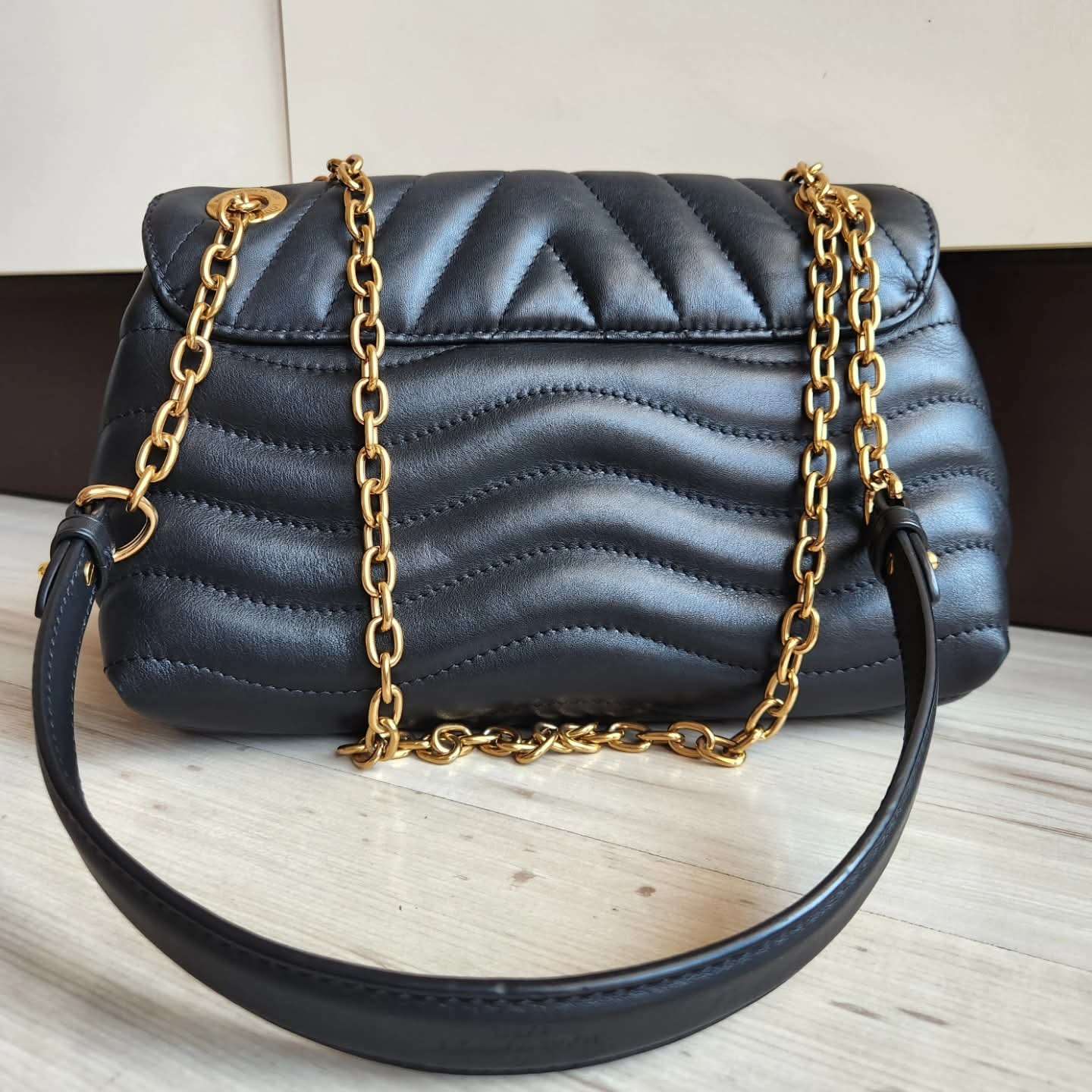Louis Vuitton New Wave MM