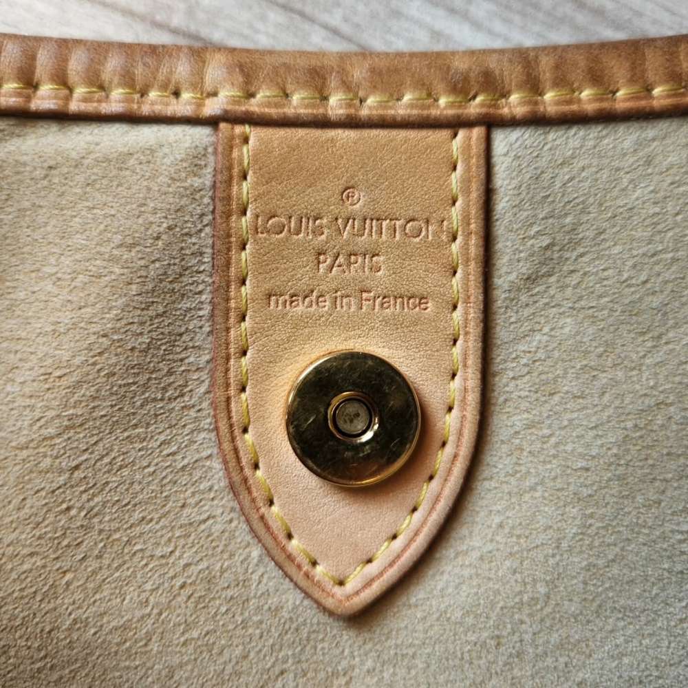 Louis Vuitton Galliera PM