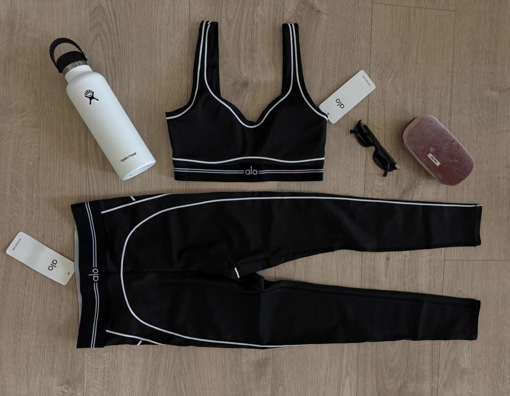 Alo Yoga It Girl Workout Set