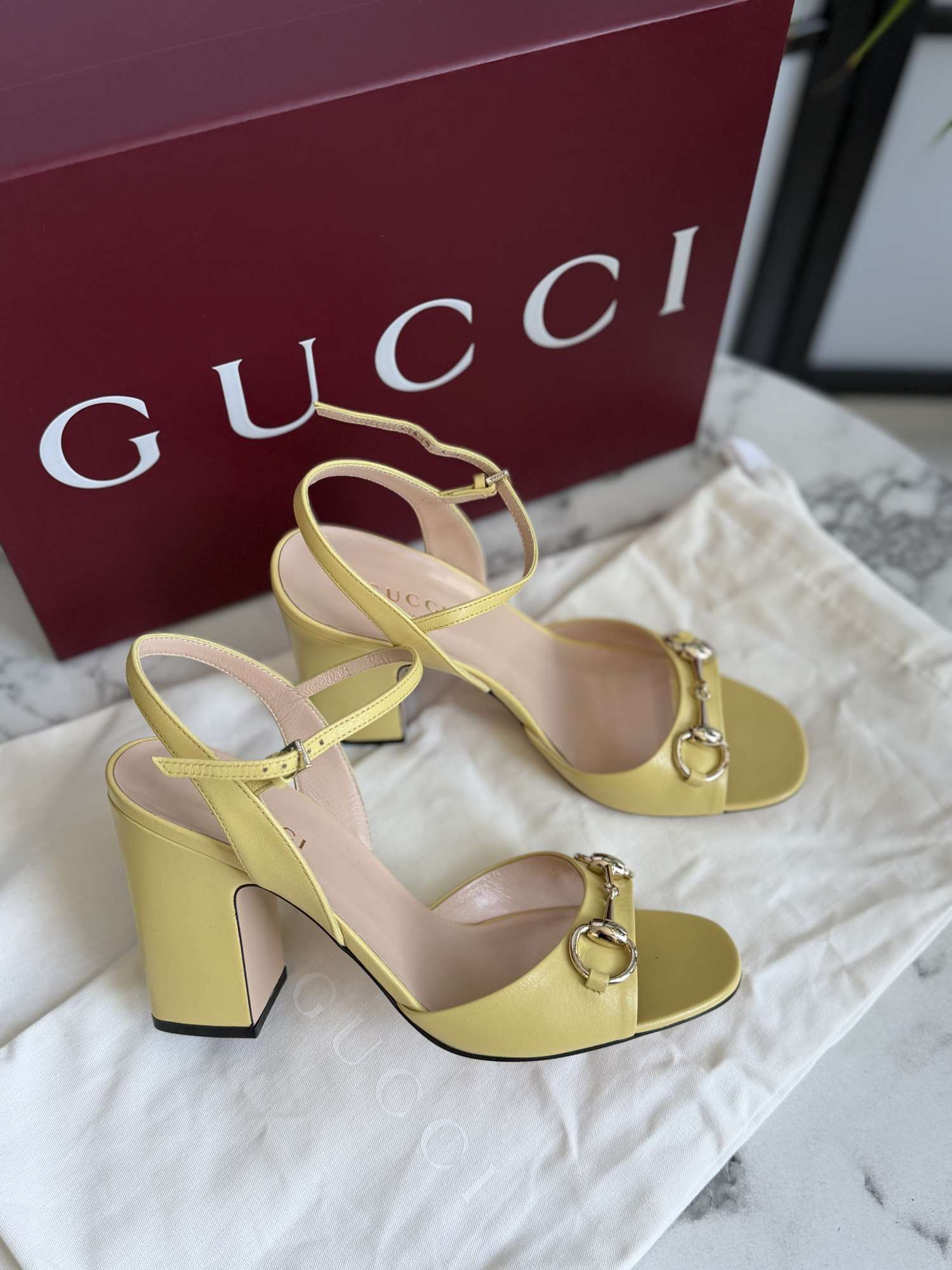 Sandále Gucci