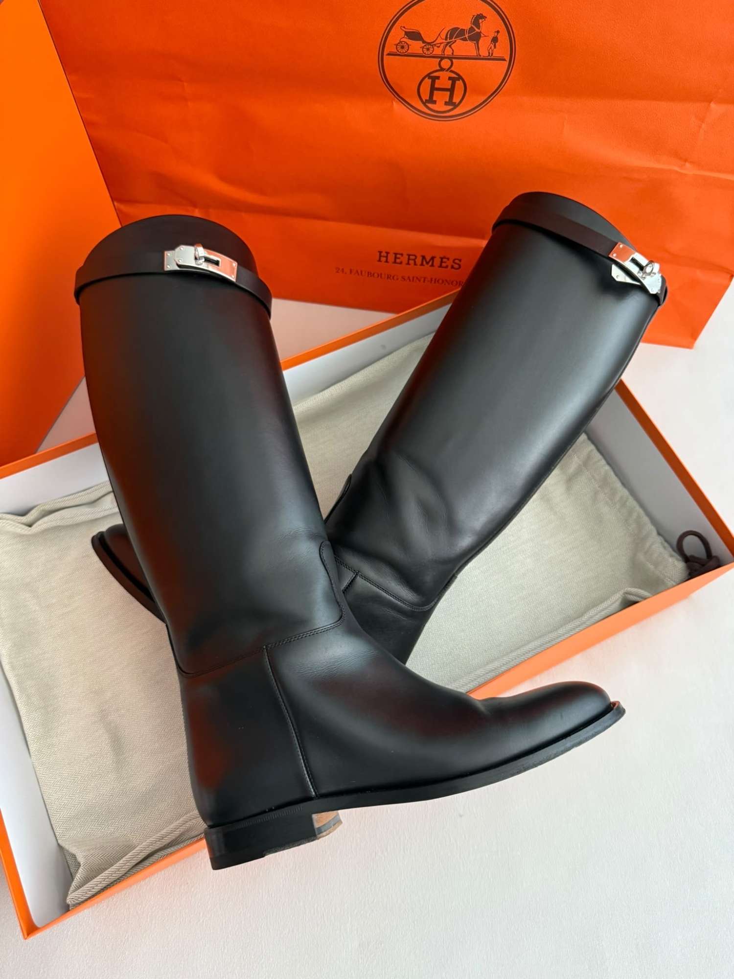 Hermes cizmy