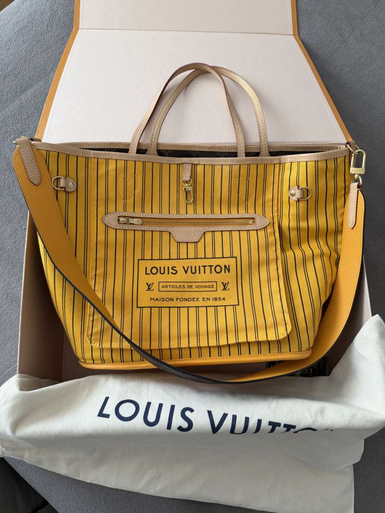 Louis Vuitton Neverfull MM Inside Out