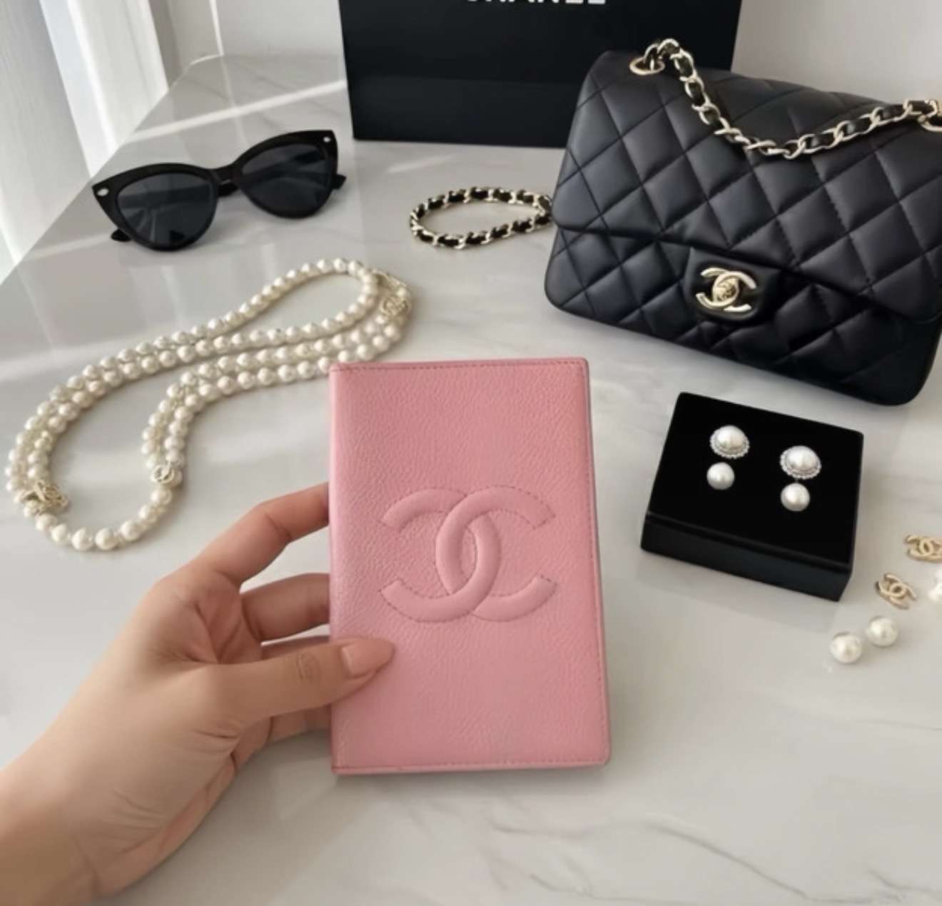 Chanel Vintage obal ma pas