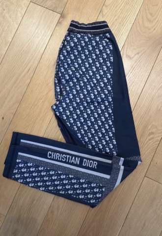 https://www.vipluxury.sk/Dior legíny