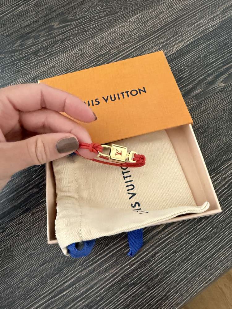 Naramek Louis Vuitton