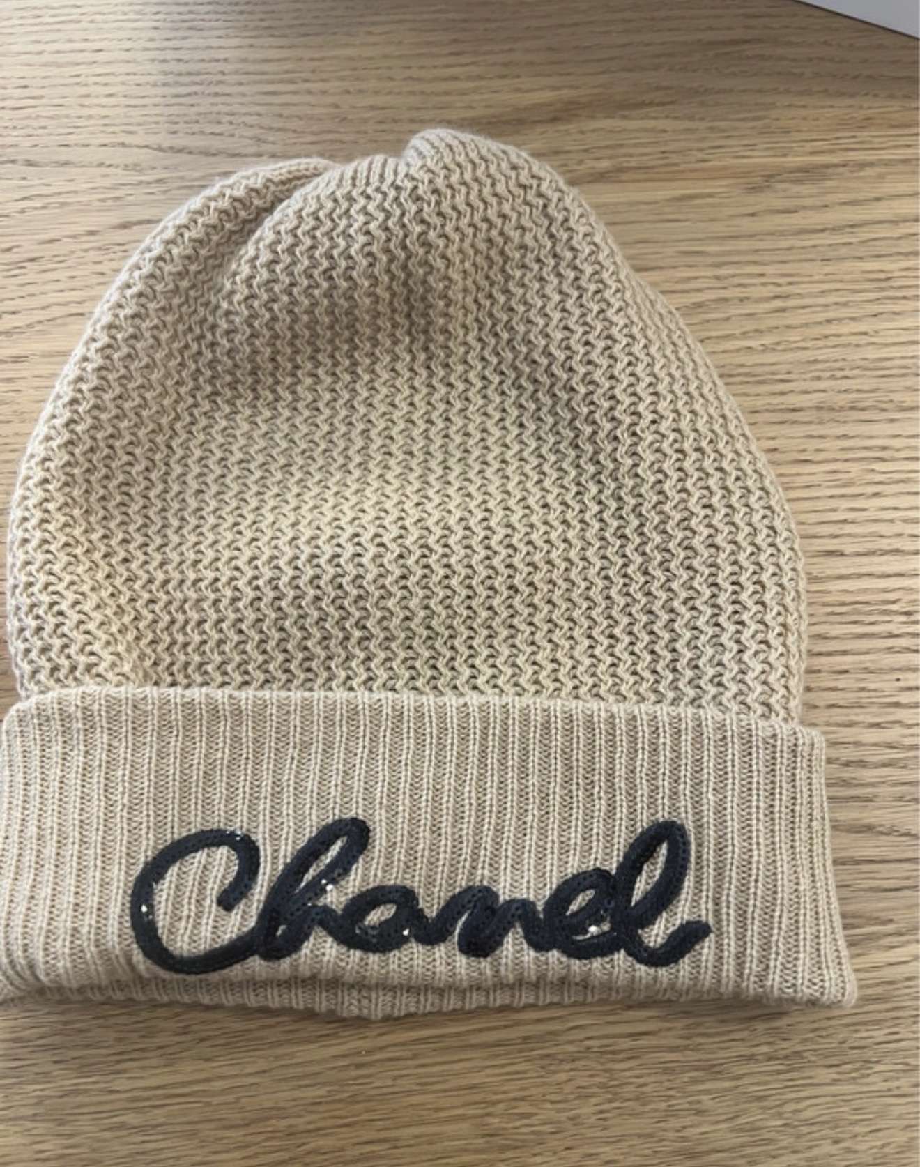 Chanel čiapka