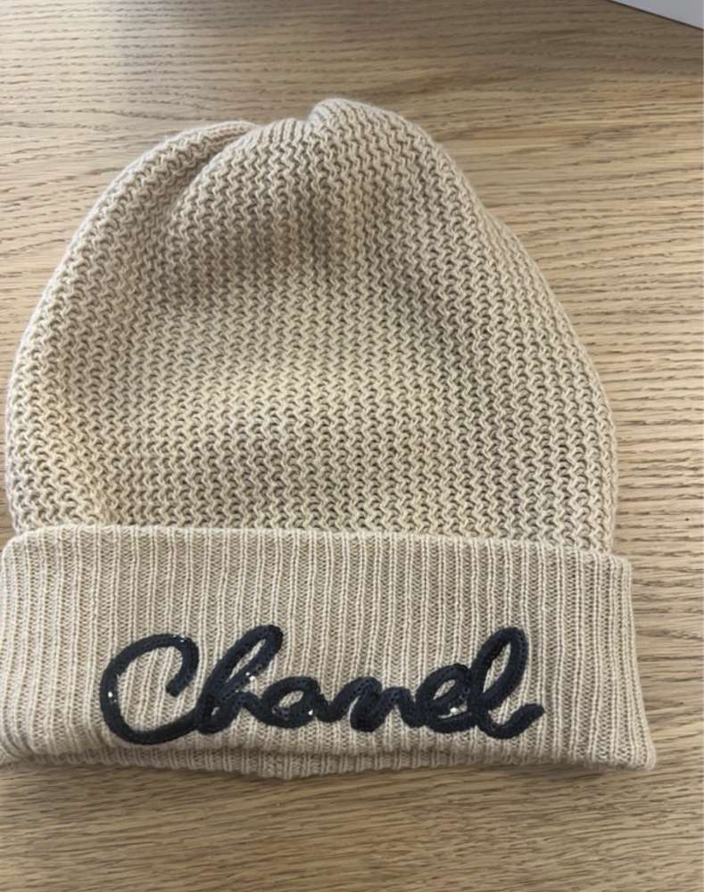 Chanel čiapka