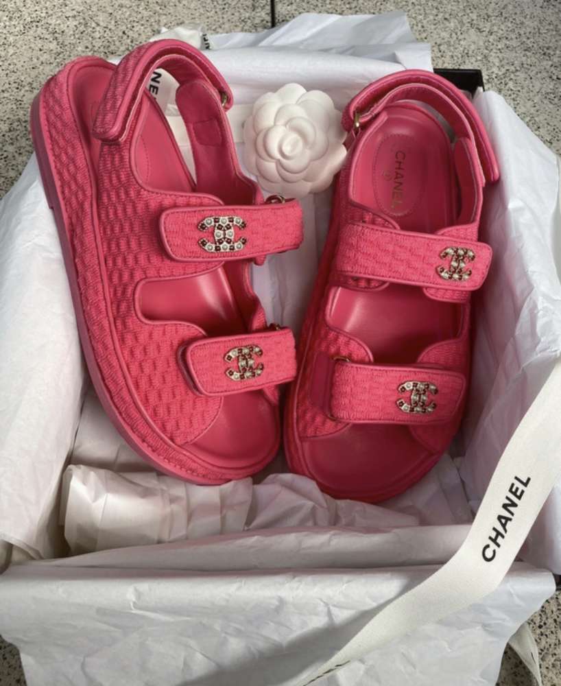 Chanel sandalky