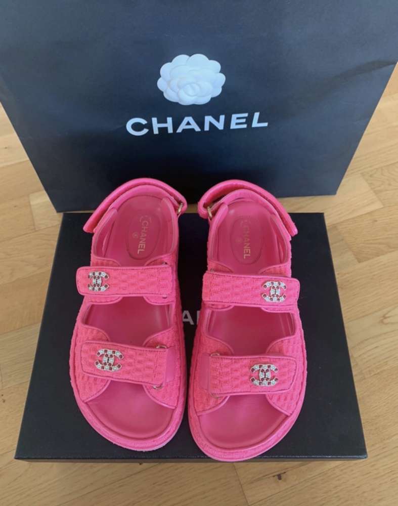 Chanel sandalky