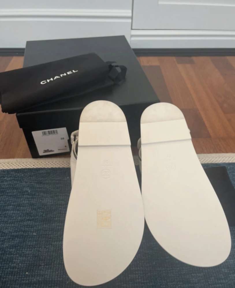 Chanel sandalky