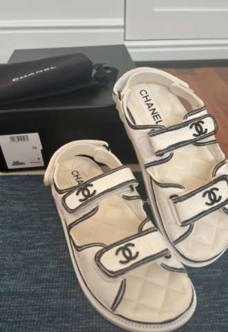 https://www.vipluxury.sk/Chanel sandalky