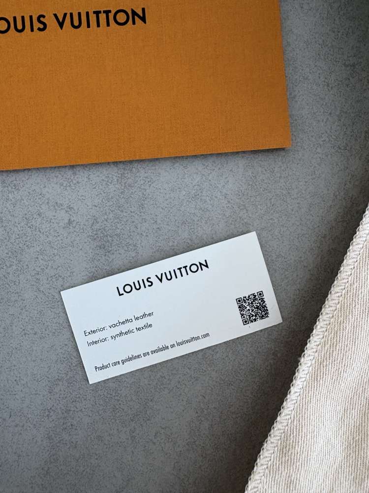 Louis Vuitton Pochette Métis