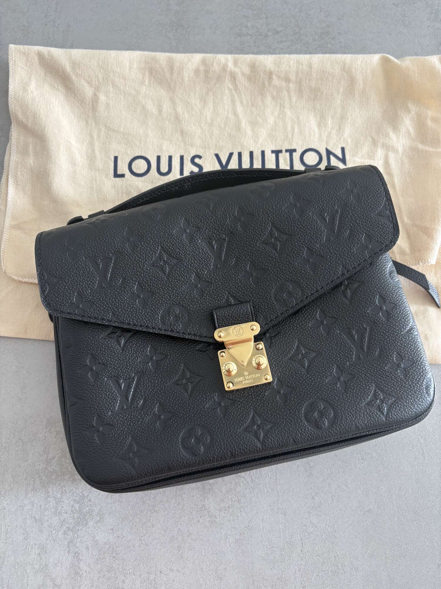 Louis Vuitton Pochette Métis