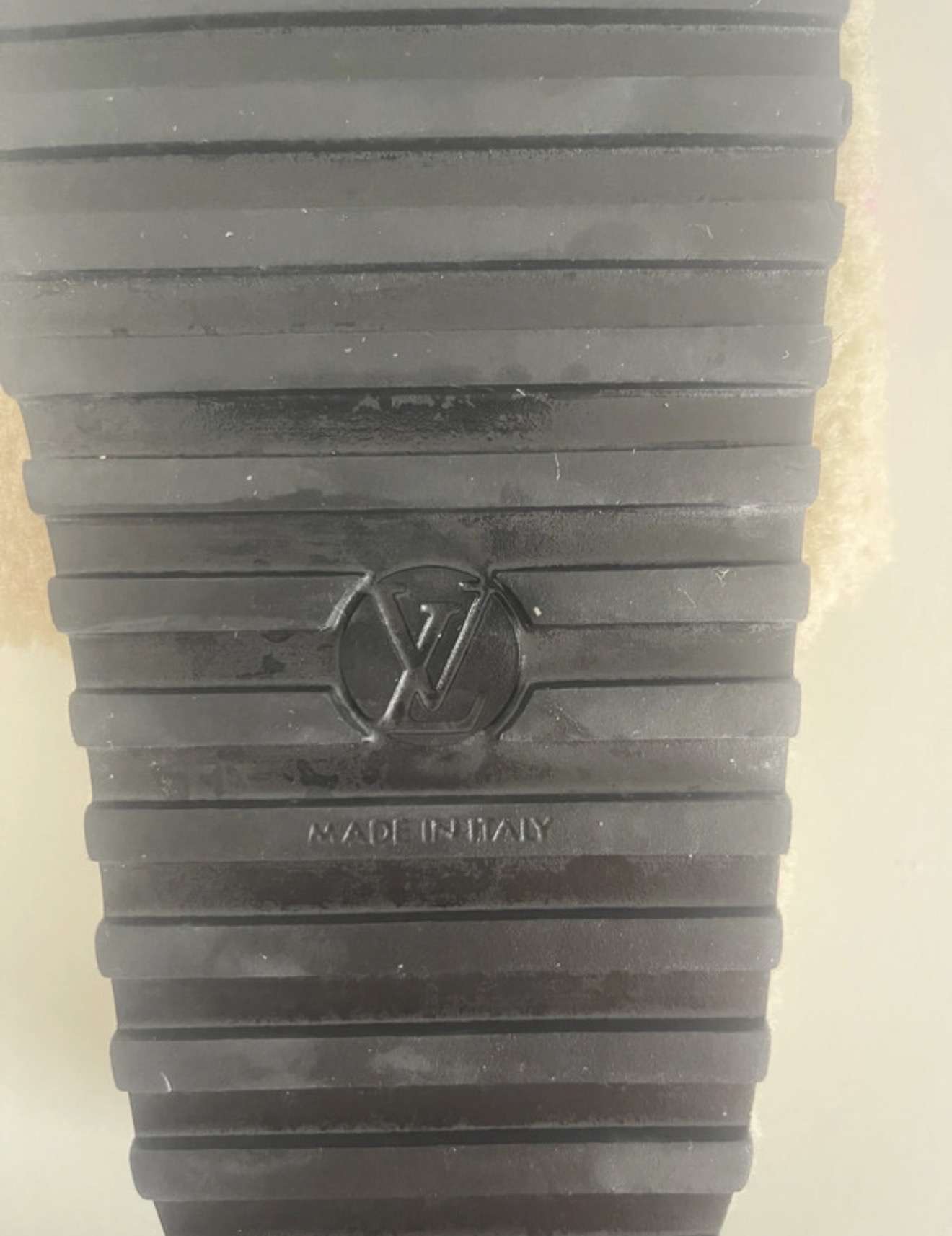 Louis Vuitton šľapky
