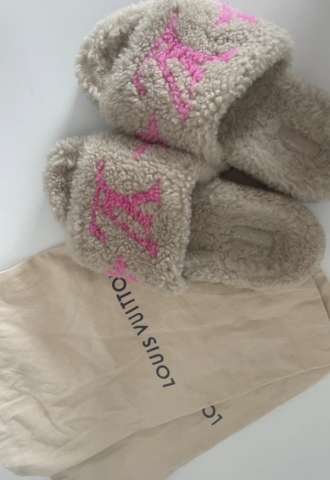 https://www.vipluxury.sk/Louis Vuitton šľapky