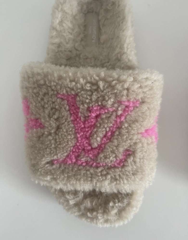 Louis Vuitton šľapky