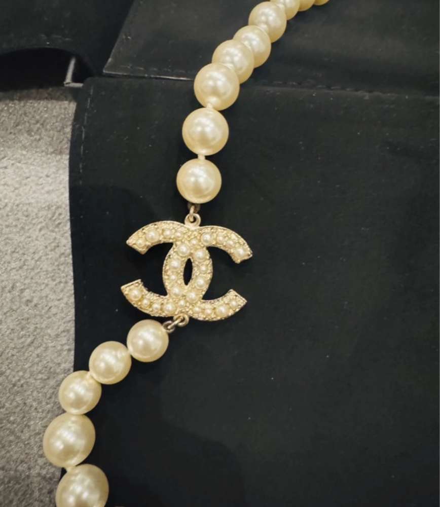 Chanel perly
