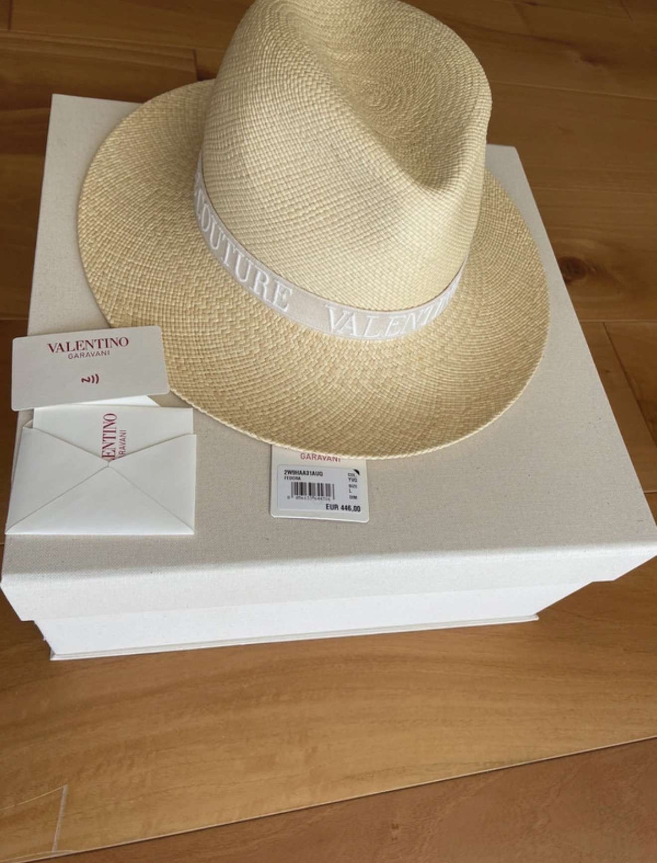 VALENTINO klobuk