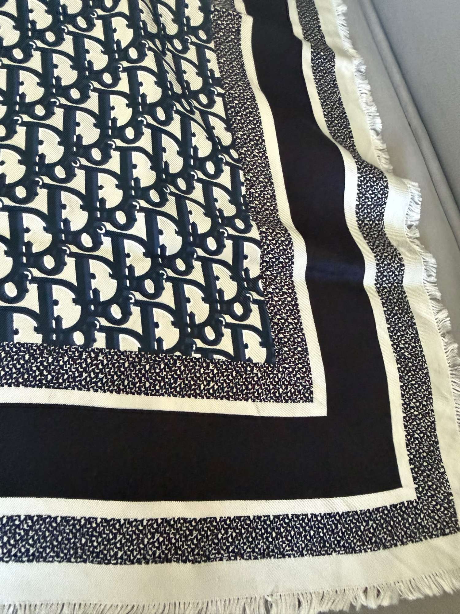 Dior šatka 70x70