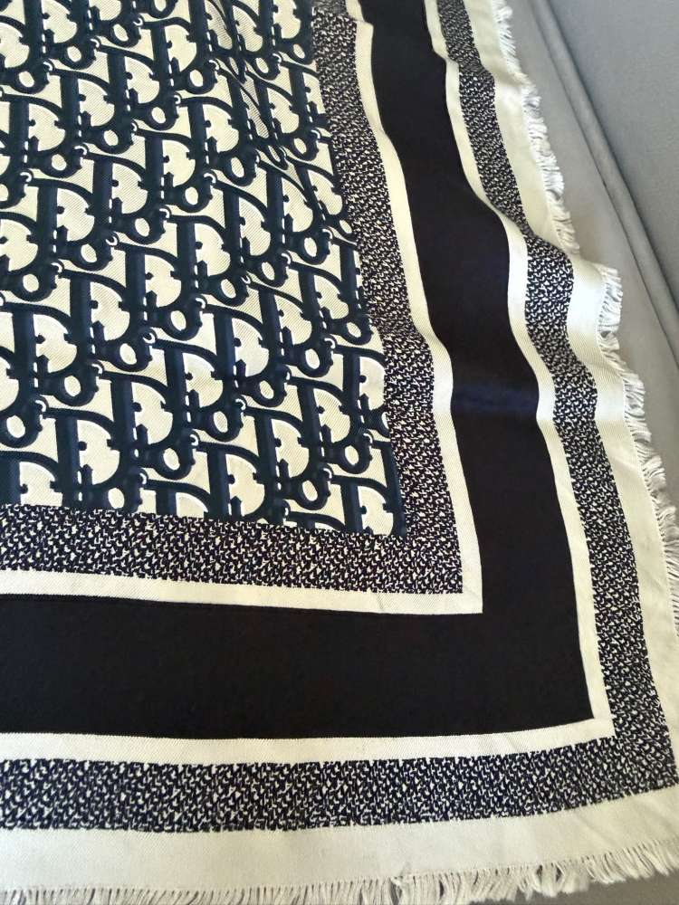 Dior šatka 70x70