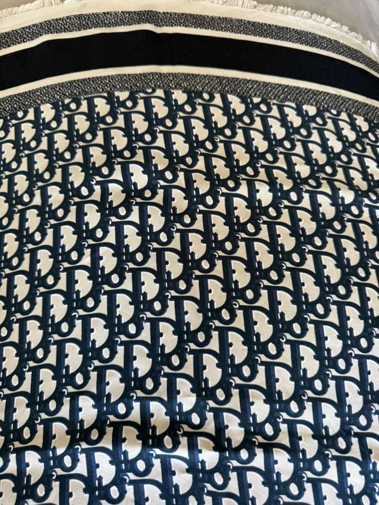 Dior šatka 70x70