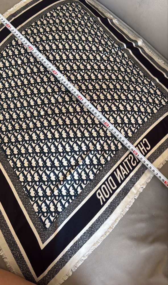 Dior šatka 70x70