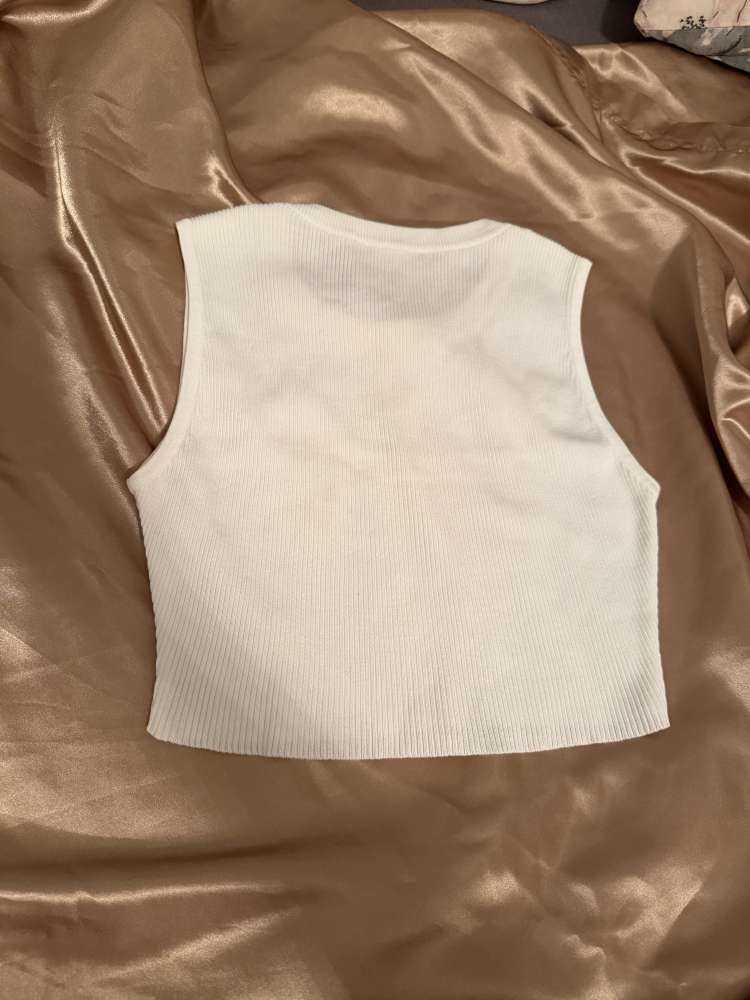 Chanel crop top