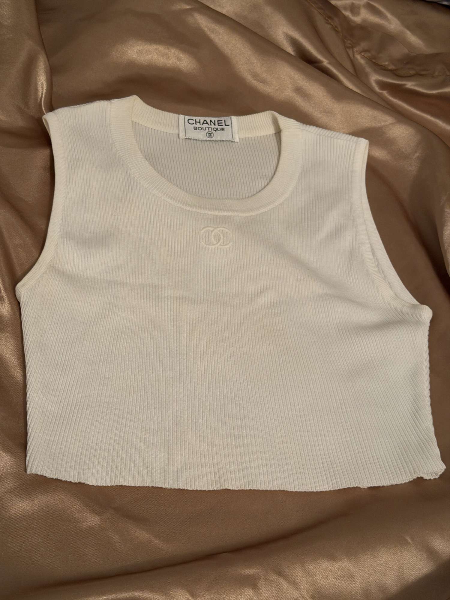 Chanel crop top
