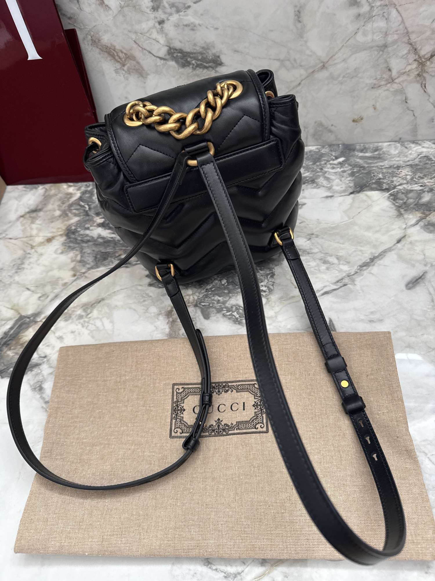 Gucci marmont kožený ruksak