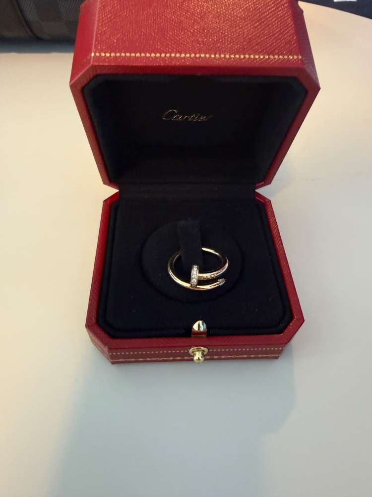 Cartier juste un clou prsteň