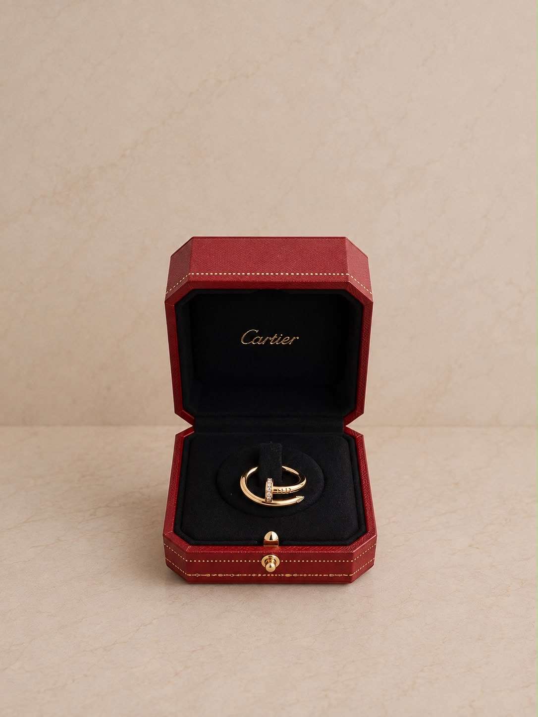 Cartier juste un clou prsteň