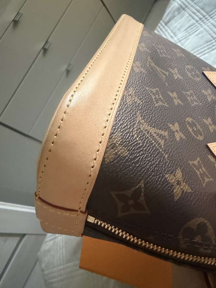 Louis Vuitton Alma BB — Monogram Canvas 🤍