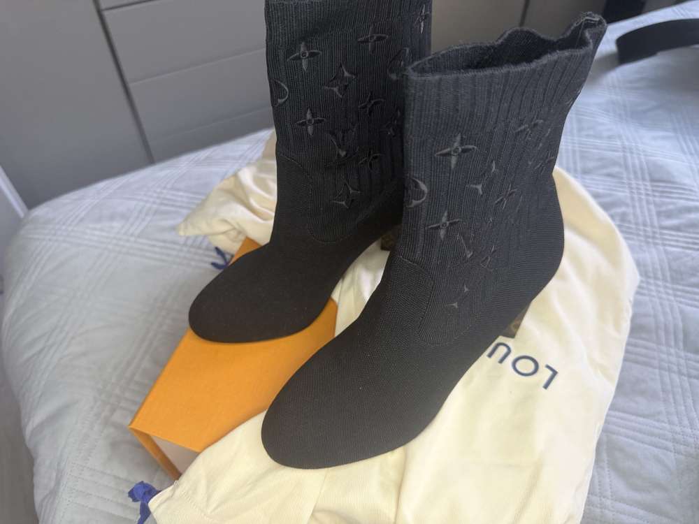 Louis Vuitton Silhouette Ankle Boots — Black Knit 🖤