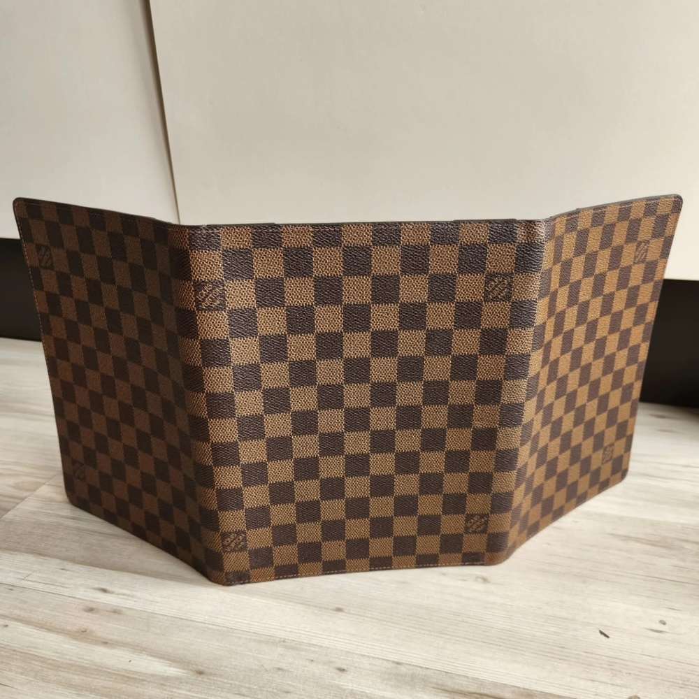 Louis Vuitton Cover