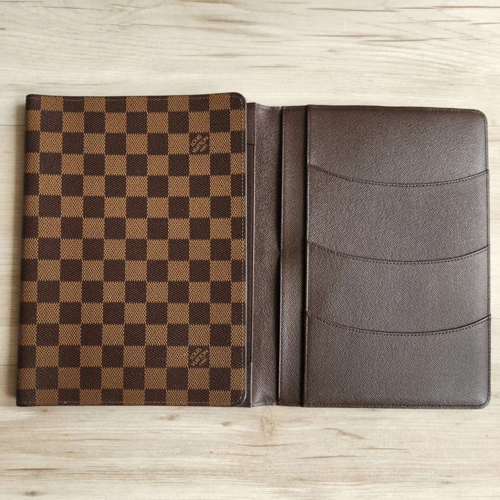 Louis Vuitton Cover