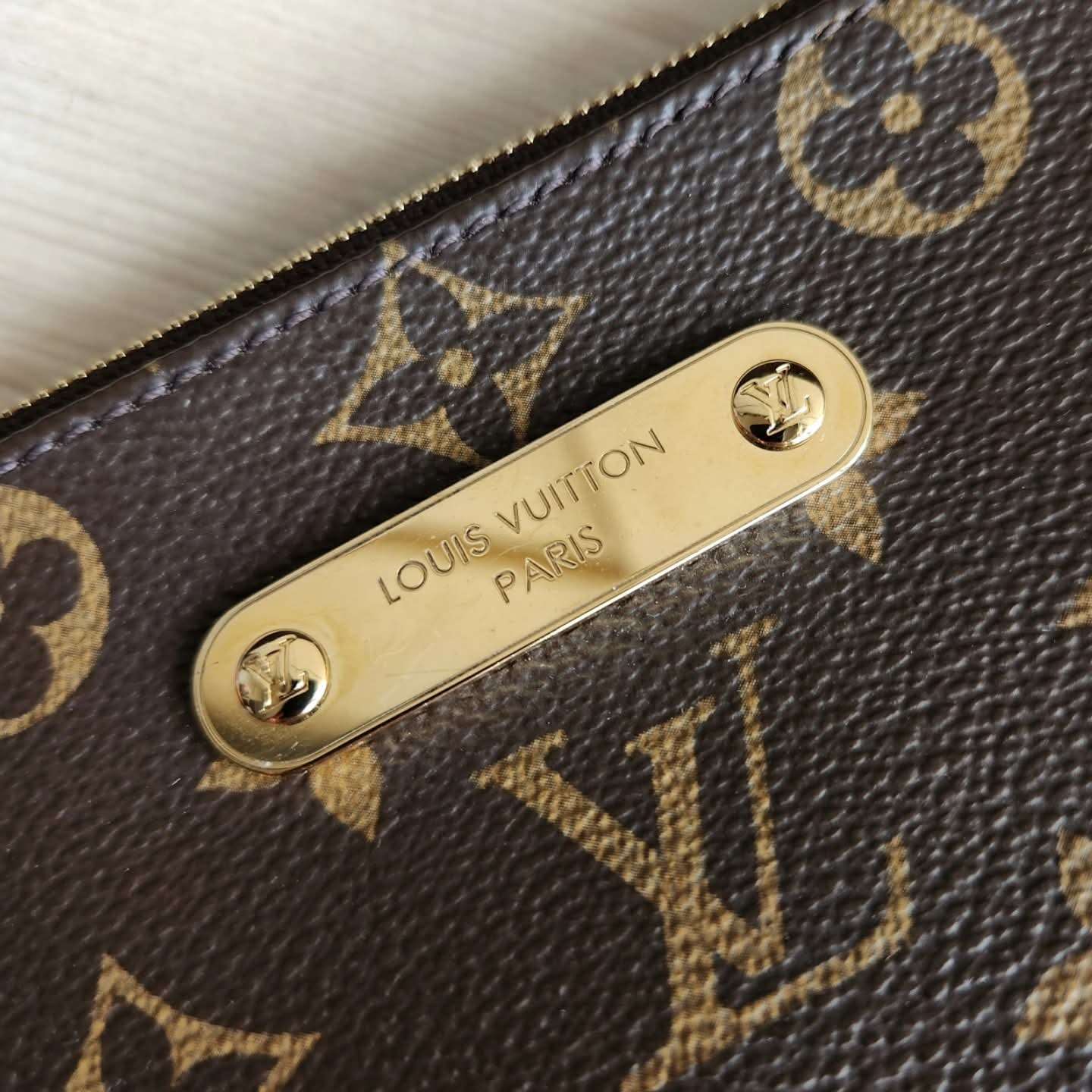 Louis Vuitton Eva
