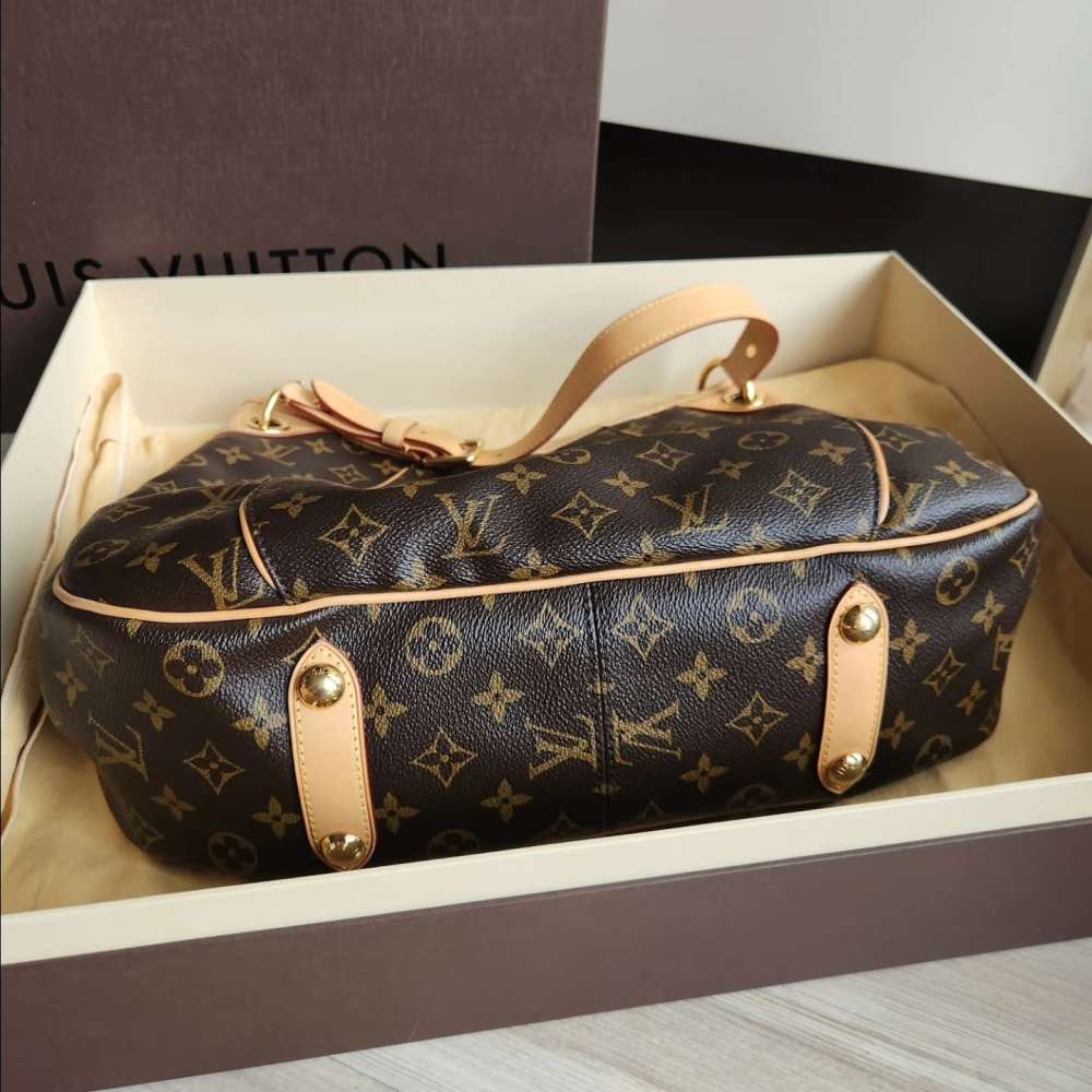 Louis Vuitton Galliera PM