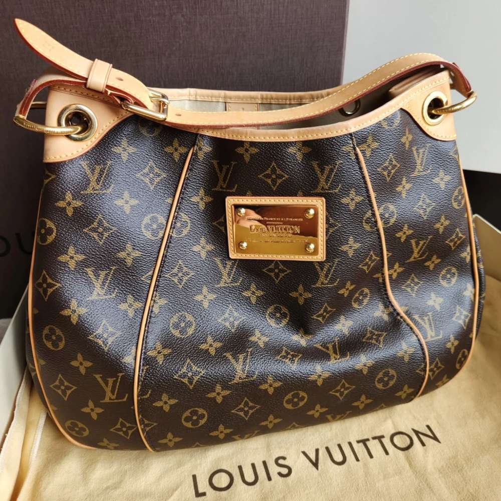 Louis Vuitton Galliera PM