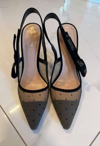 https://www.vipluxury.sk/Dior sandále